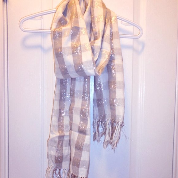 3/$36 Gap plaid scarf w/ fringe (neutral metallic) - Picture 4 of 5